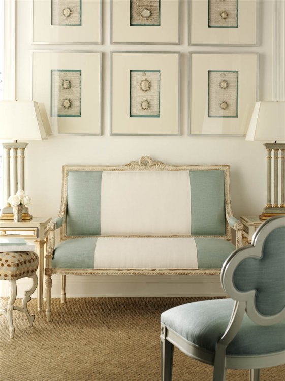 blue-stripe-fabric-settee-chair-antique-white-finish-blue-white-decorating-living-room-french-inspired-design-eclectic-home-house-decor-ideas-suzanne-kasler